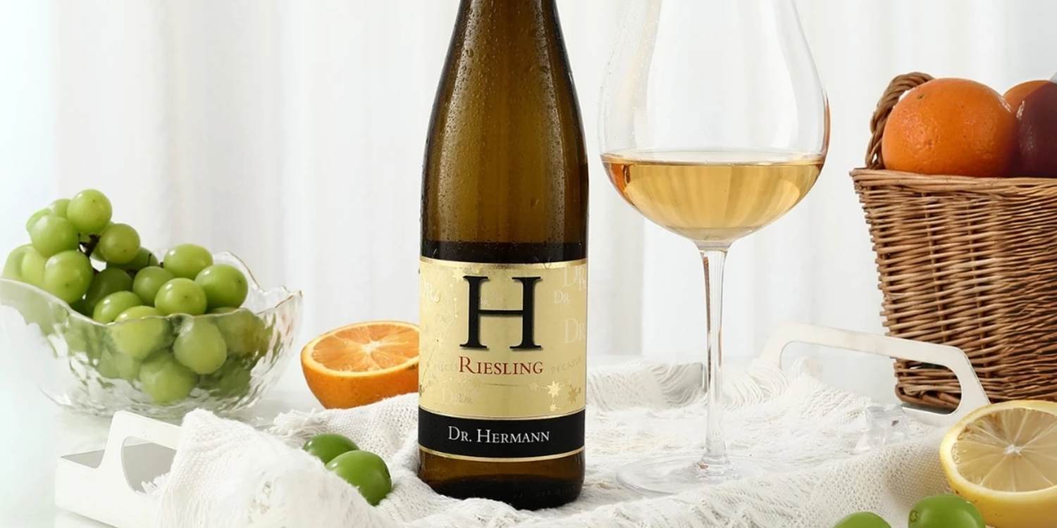 bacchus-Dr-Hermann-H-Riesling-QBA